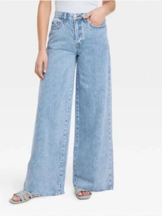 NWT Universal Thread Super Wide Leg Light Wash Jeans 100% Cotton Plus Size 16 - Picture 1 of 16